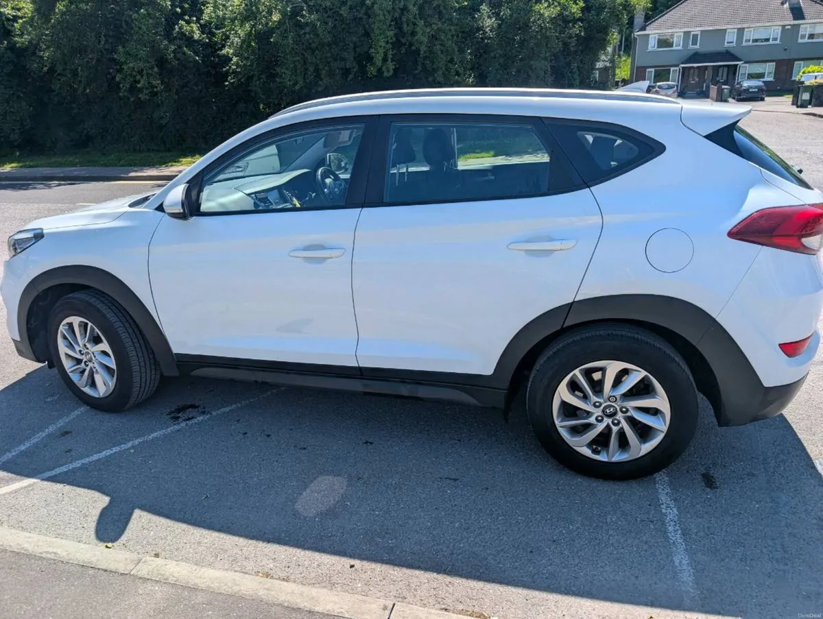 161 Hyundai Tucson - low mileage, NCT and tax - Image 3