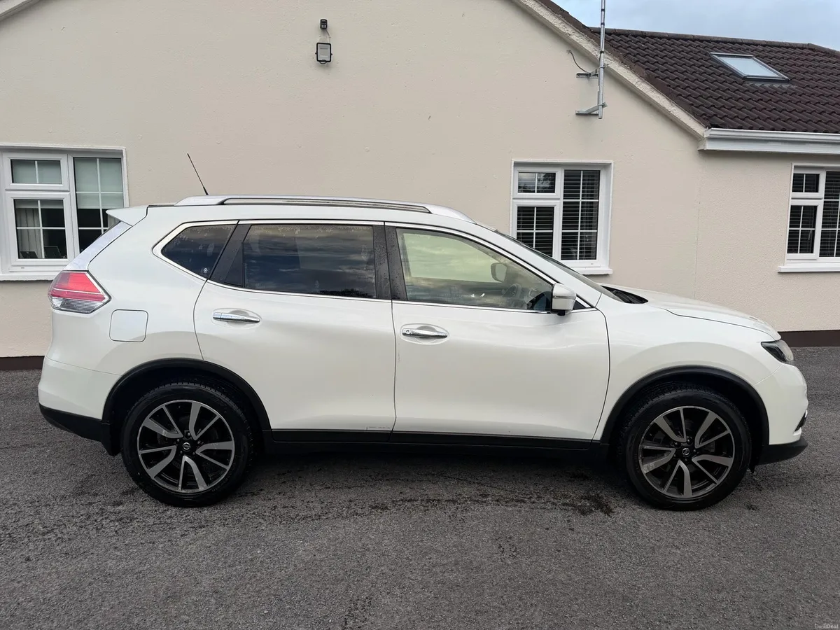2017 Nissan X-Trail N-Vision 7 SEATER / 4WD - Image 2