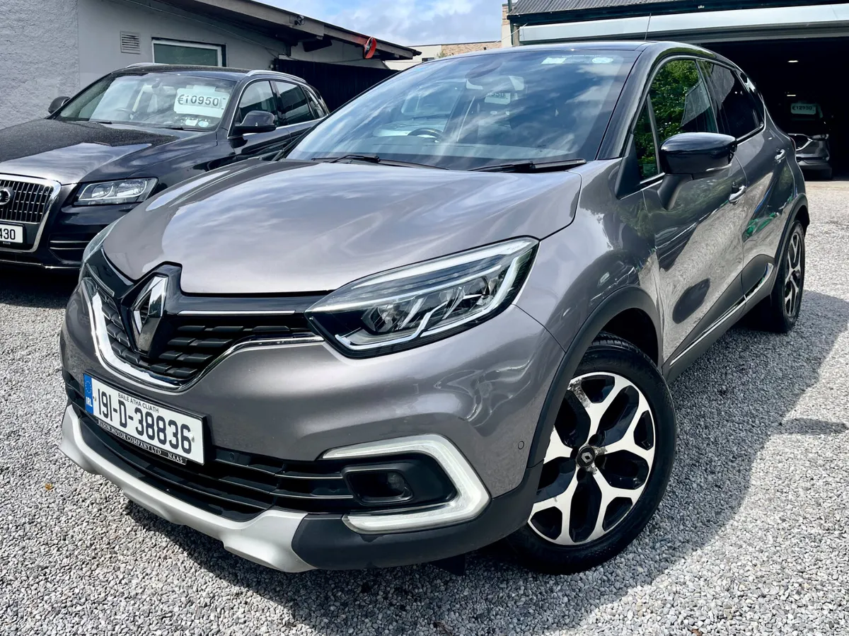 19 Renault Captur GT Line 1.3 TCe 130 BHP - Image 4