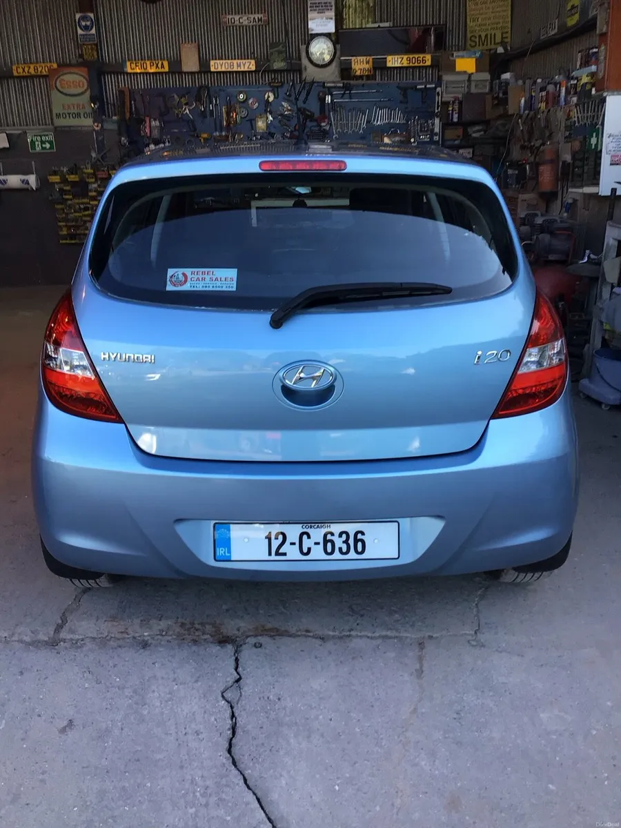 Car - Image 2