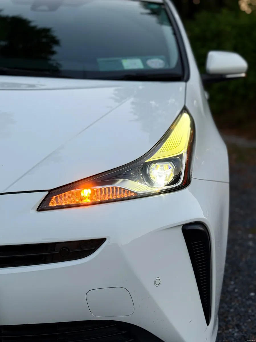 Toyota PRIUS 2021 | 1.8 HYBRID - Image 6