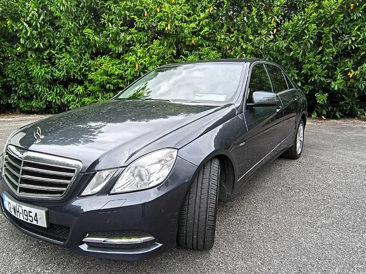 2012 Mercedes Benz E220 cdi Automatic Executive - Image 3