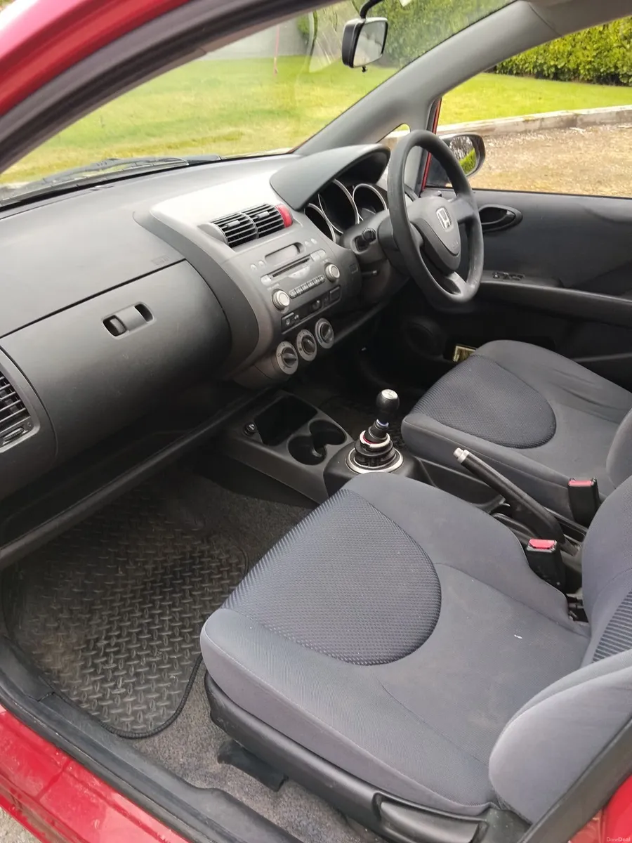 Red Honda Jazz 2008 - Image 4