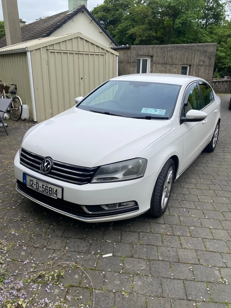 Volkswagen Passat 2012 - Image 1
