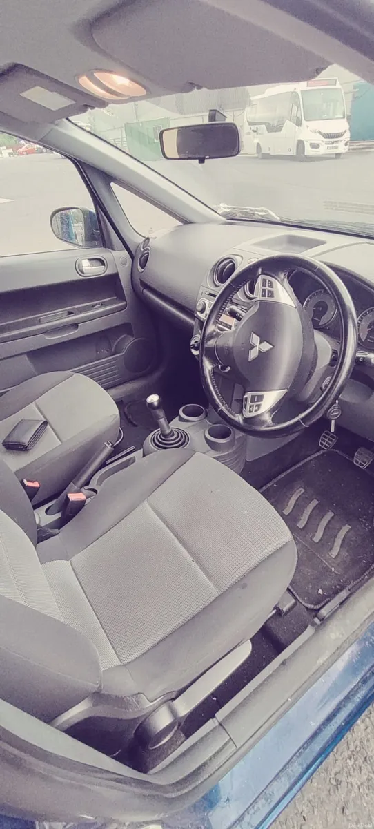 Mitsubishi Colt 2009 - Image 3