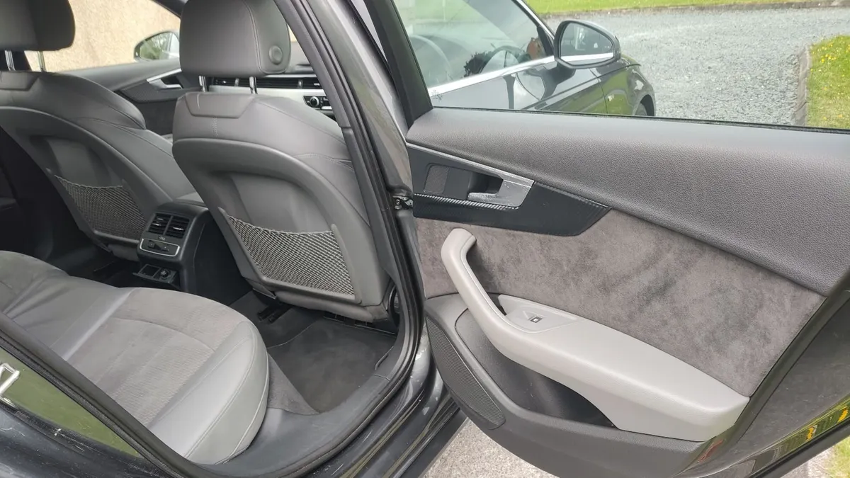 Audi A4 2017 TDI SLine - Image 2