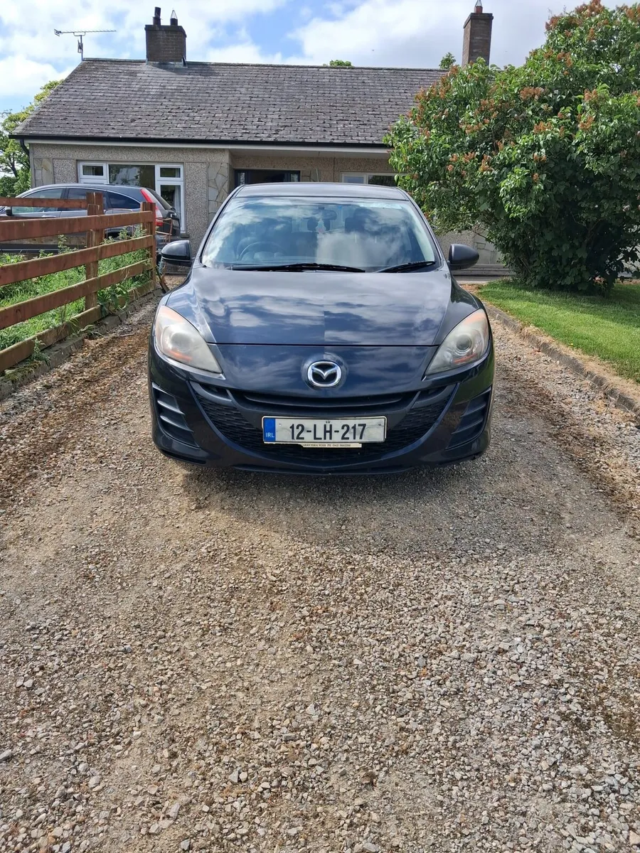 2012 mazada 3 - Image 1