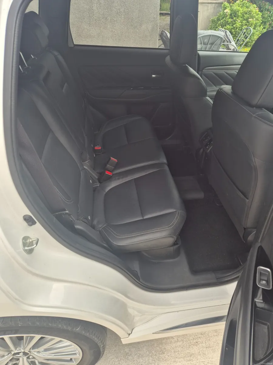 Mitsubishi Outlander 2019 - Image 2