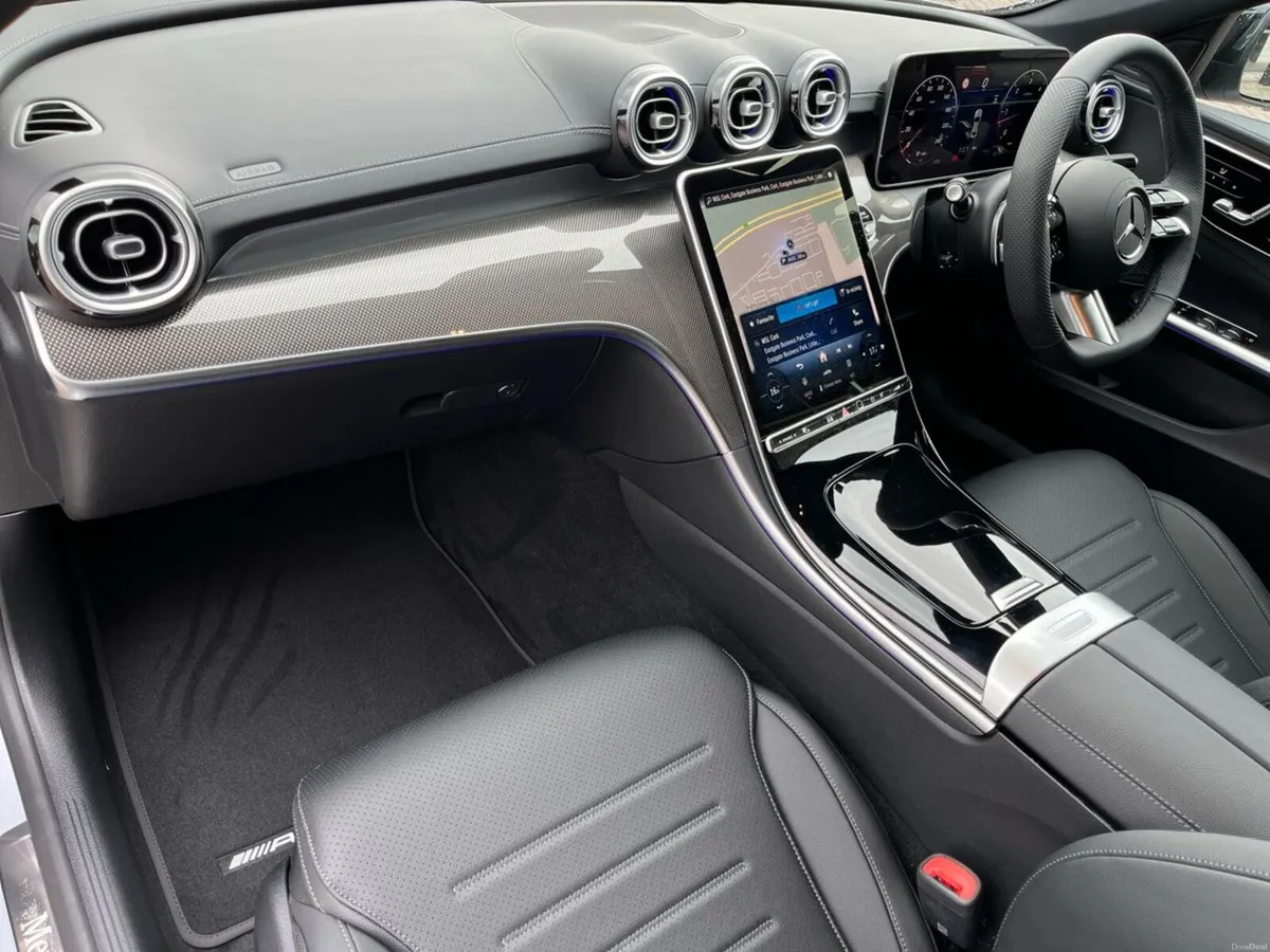 Mercedes-Benz C-Class C 200D AMG Line Plus **Pano - Image 6