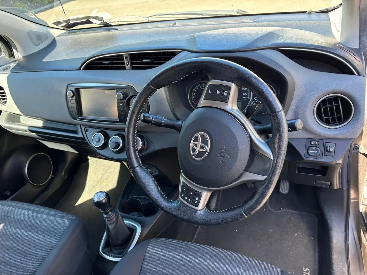 Toyota Yaris 2016 - Image 3