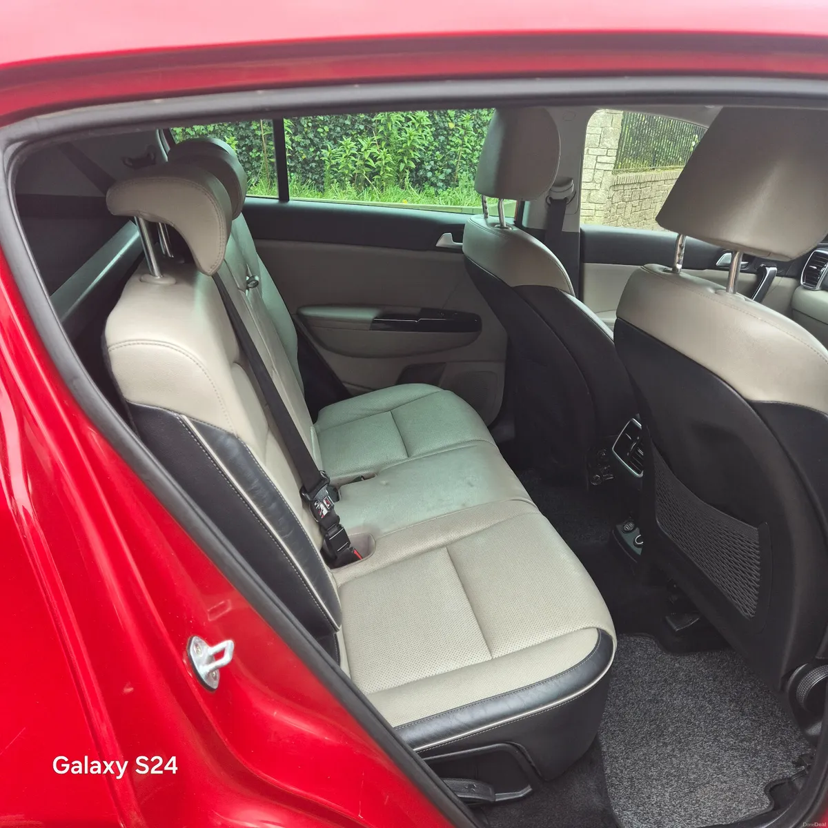 Kia Sportage 2019 1.6 crdi manual Beautiful condit - Image 4