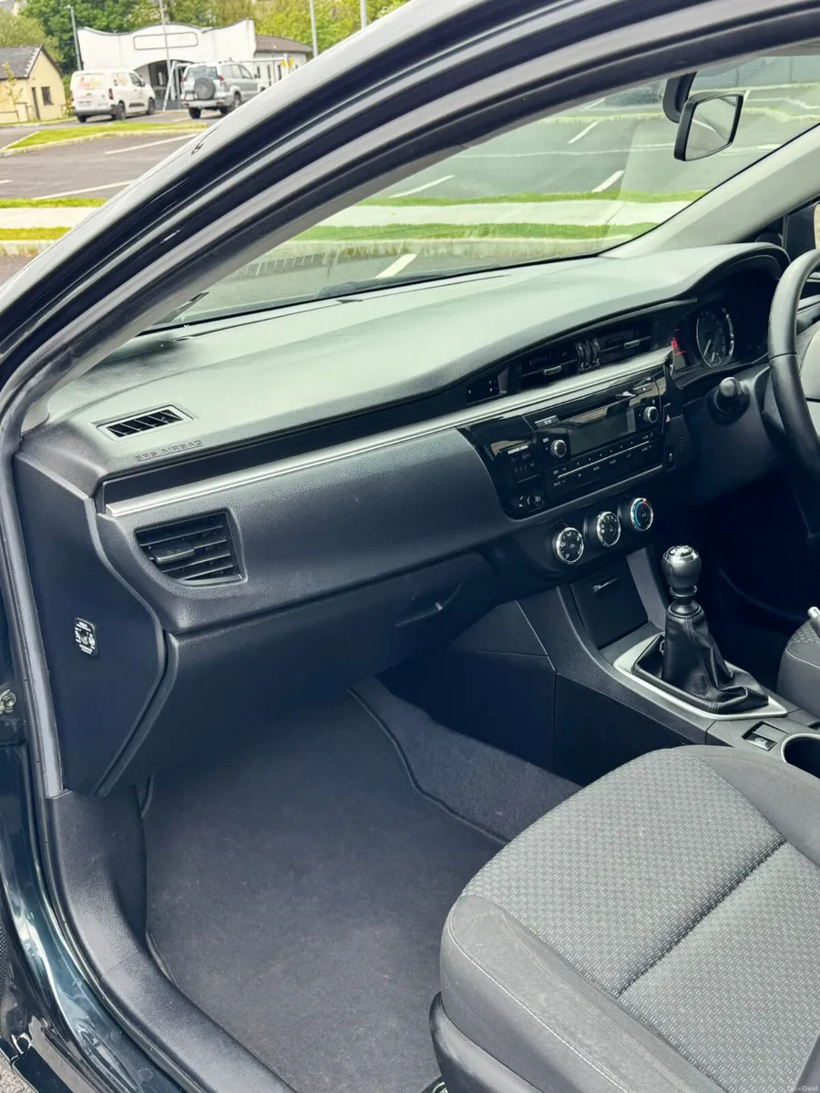 Toyota Corolla 2014 - Image 3