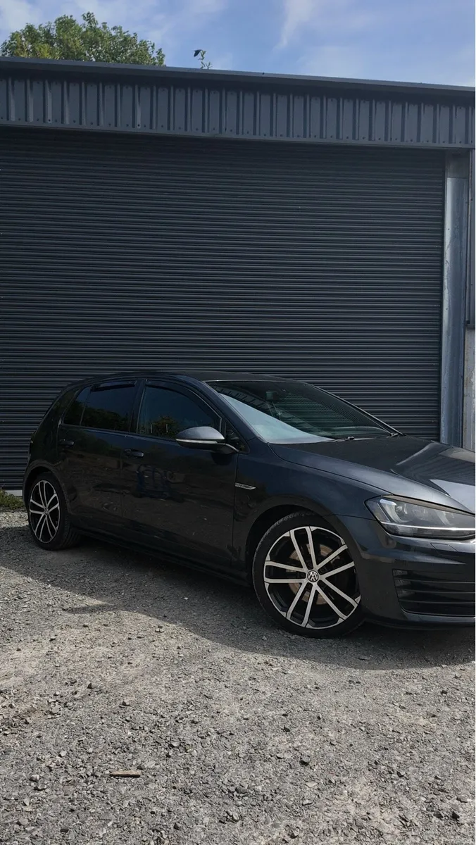 2014 Volkswagen GTD - Image 2