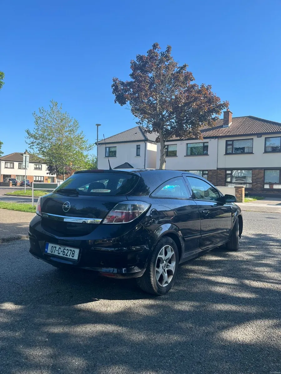 Opel Astra GTC - Image 4
