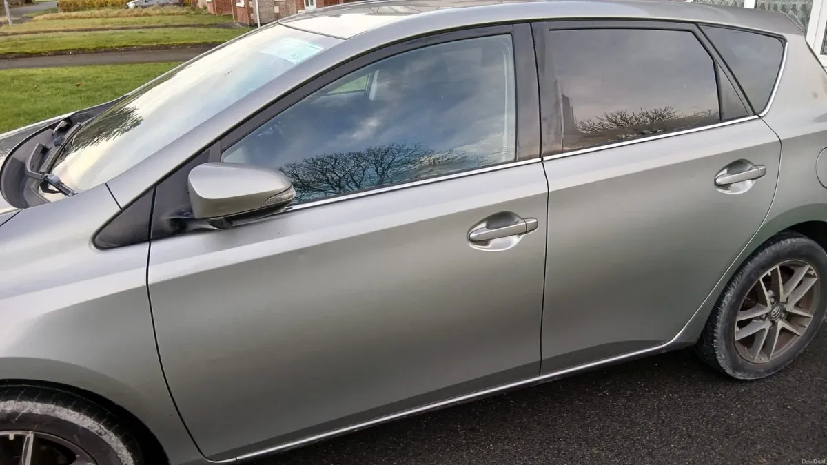 car - Image 3