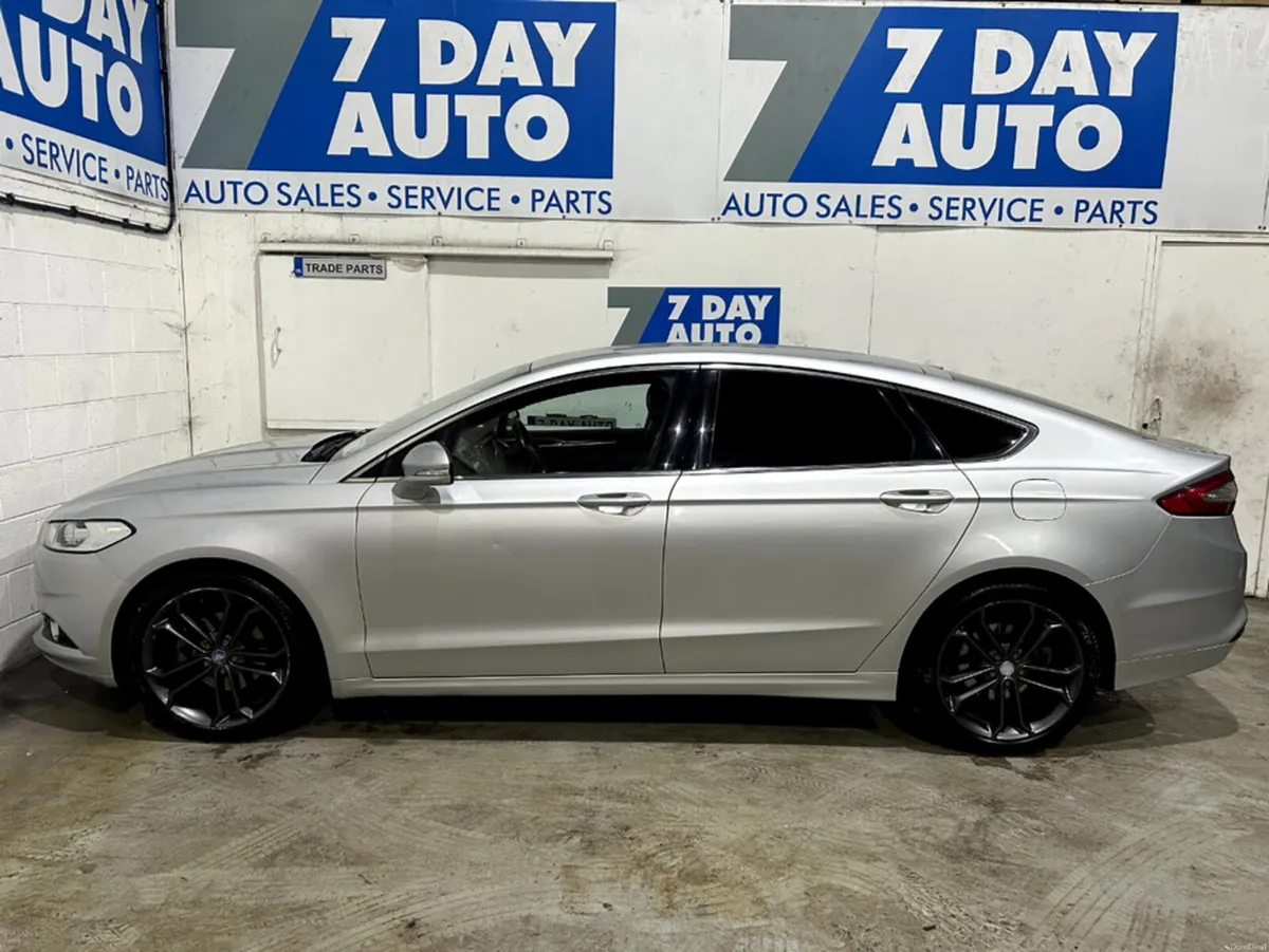 Ford Mondeo TITANIUM 1.5 TD 120PS 6SPEED 4DR - Image 4