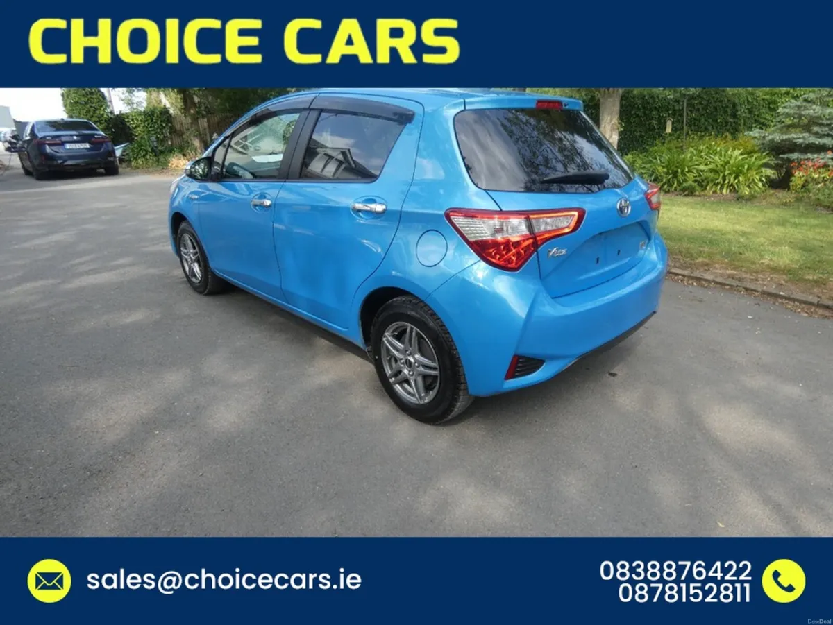 Toyota Yaris 1.5 AUTO HYBRID ANDROID AUTO - Image 4