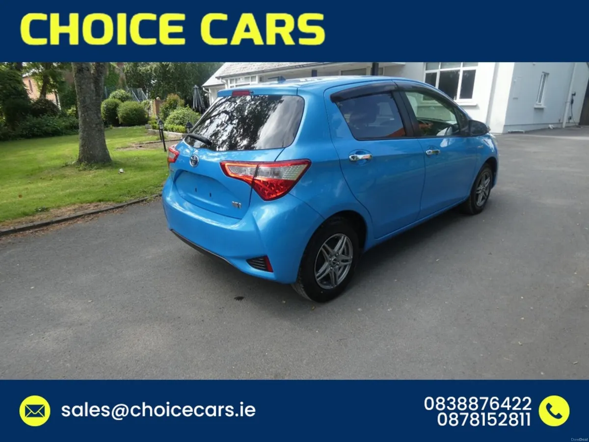 Toyota Yaris 1.5 AUTO HYBRID ANDROID AUTO - Image 5