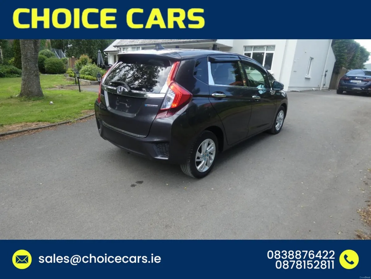 Honda Fit 1.5 AUTO HYBRID - Image 4