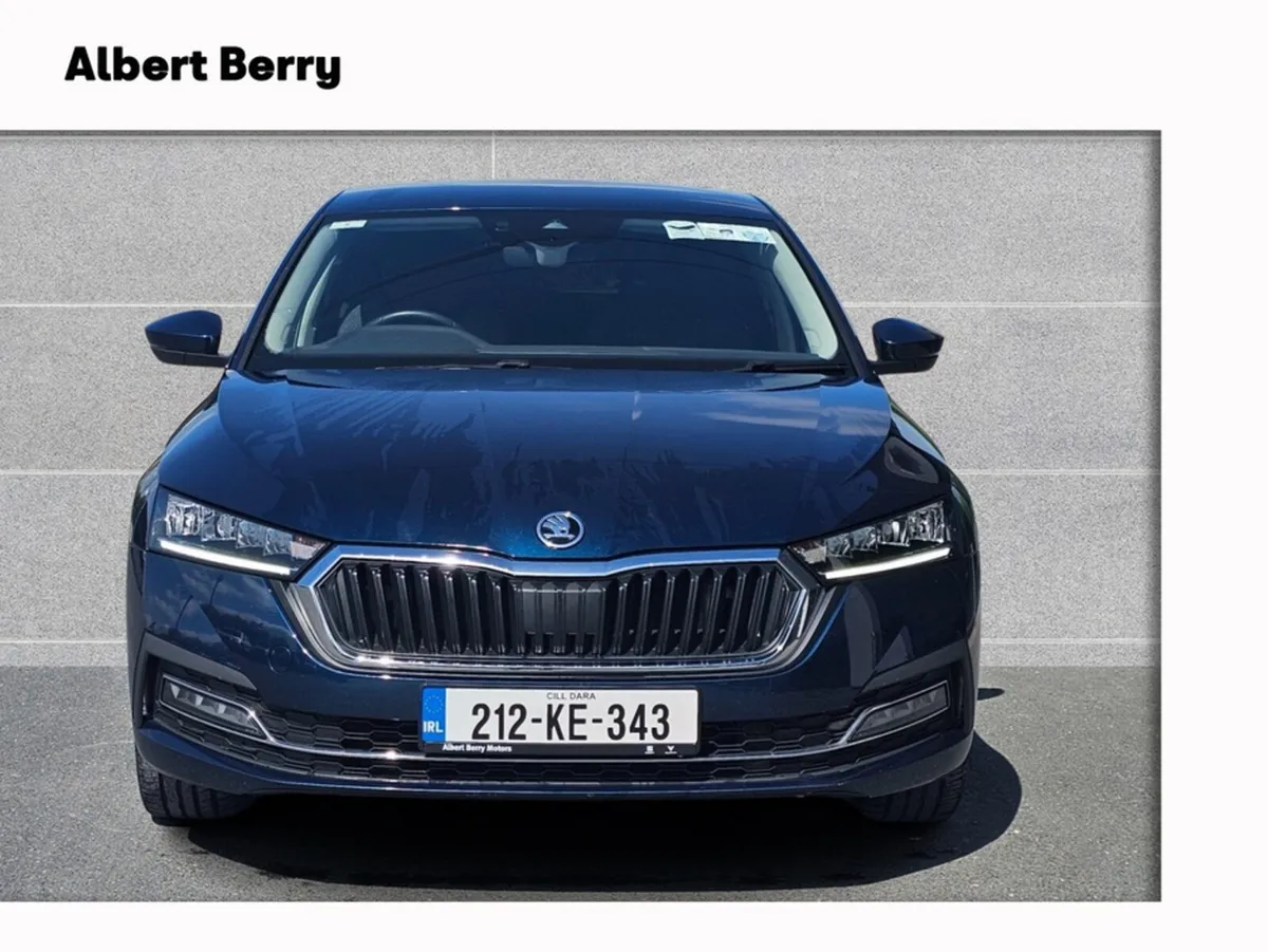 Skoda Octavia STYLE 2.0 TDI 115HP DSG 5DR AUTO - Image 2