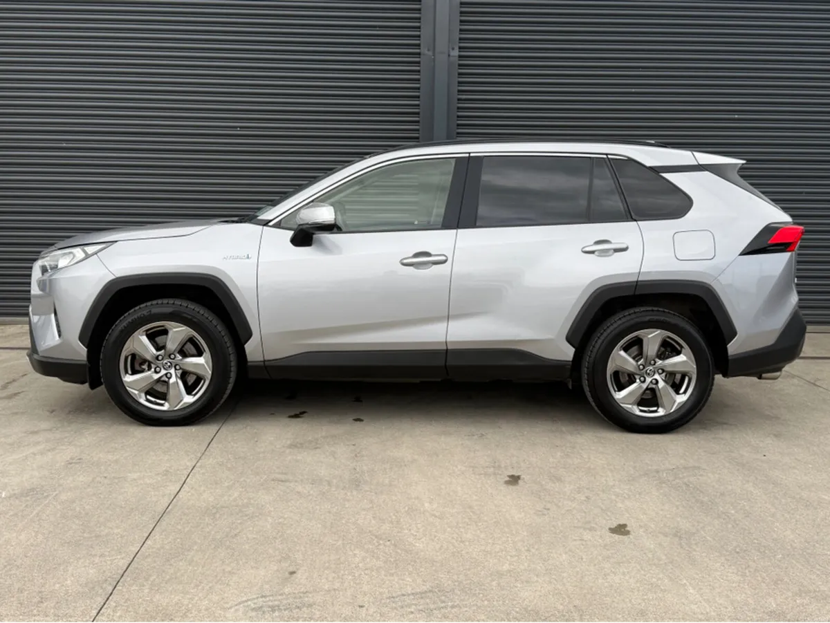 Toyota RAV4 RAV4 HYBRID SOL 2WD 4DR AUTO - Image 4