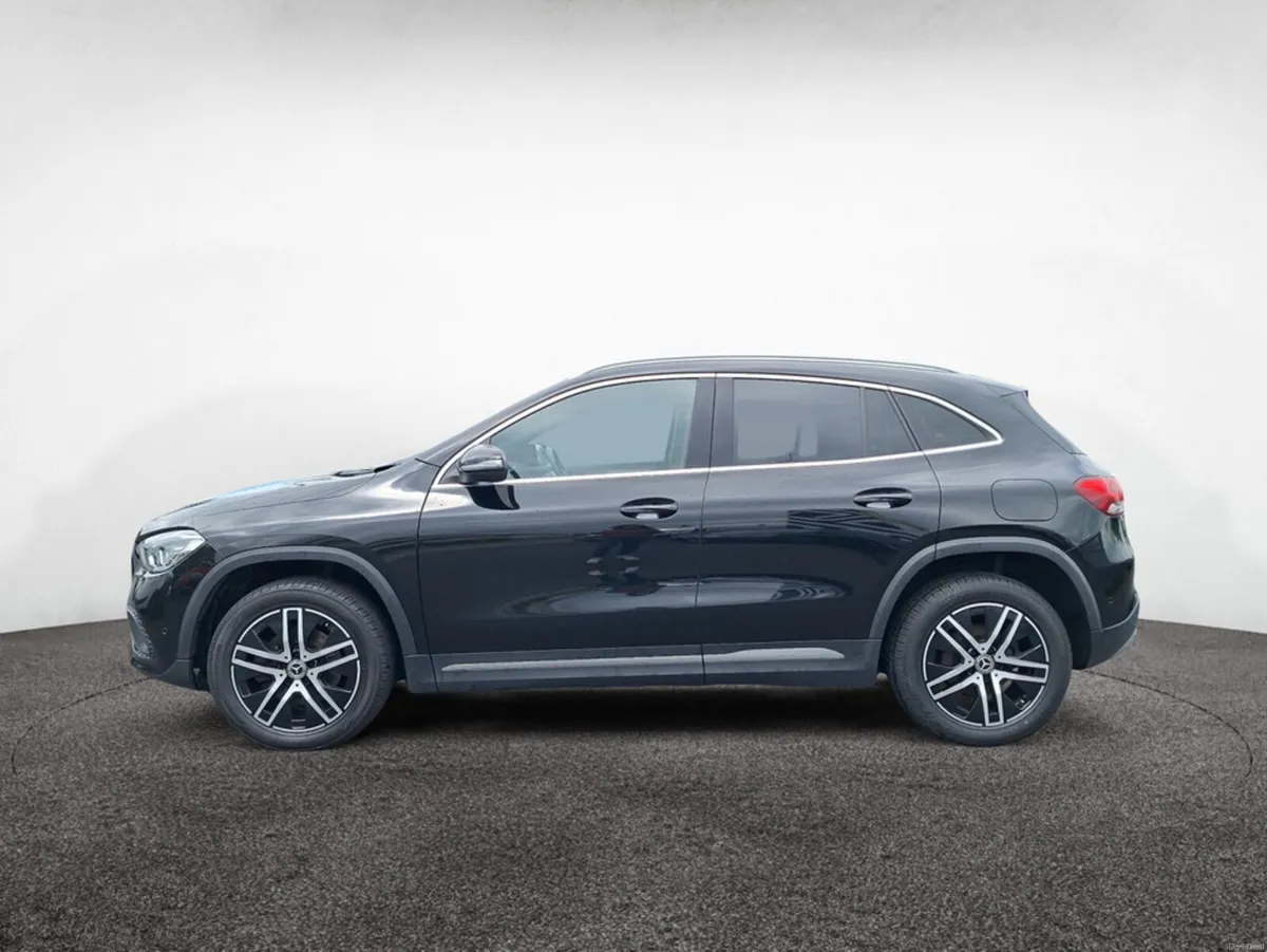 Mercedes-Benz GLA 200 D 5DR AUTO - Image 3
