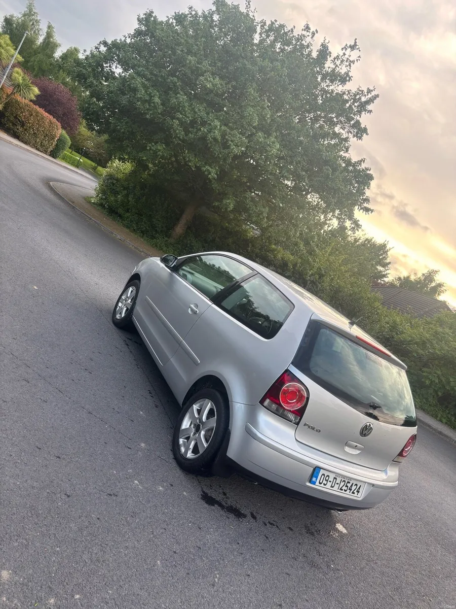 Volkswagen polo(NEW NCT)(LOW MILEAGE) - Image 3