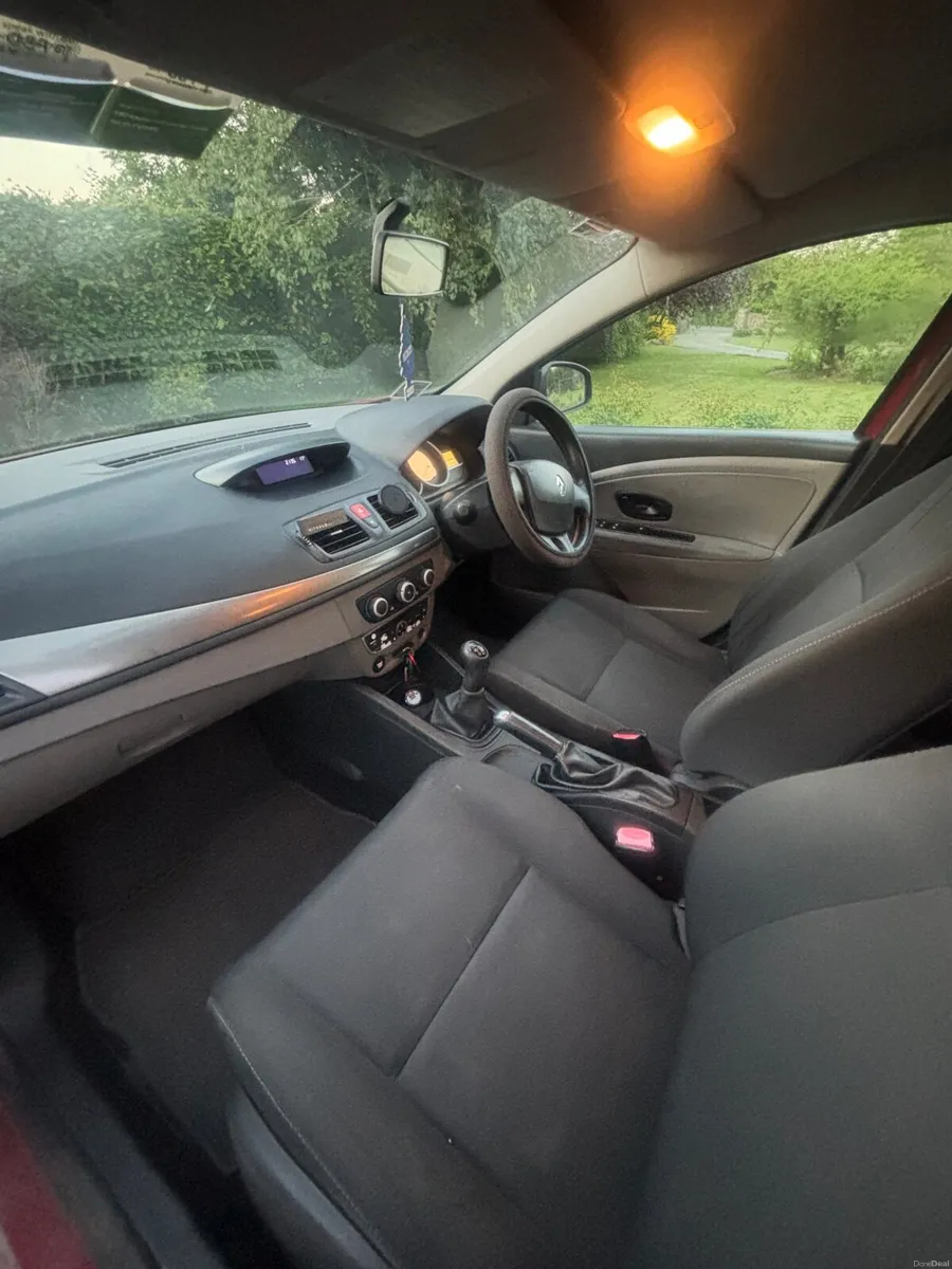 Renault Megane 2012 - Image 2
