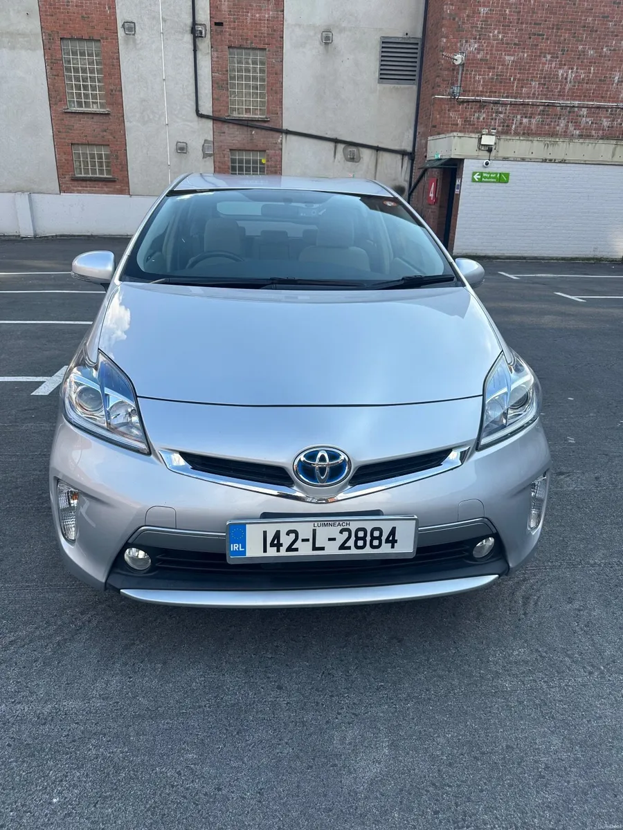 2014 Toyota Prius PHV - Image 3