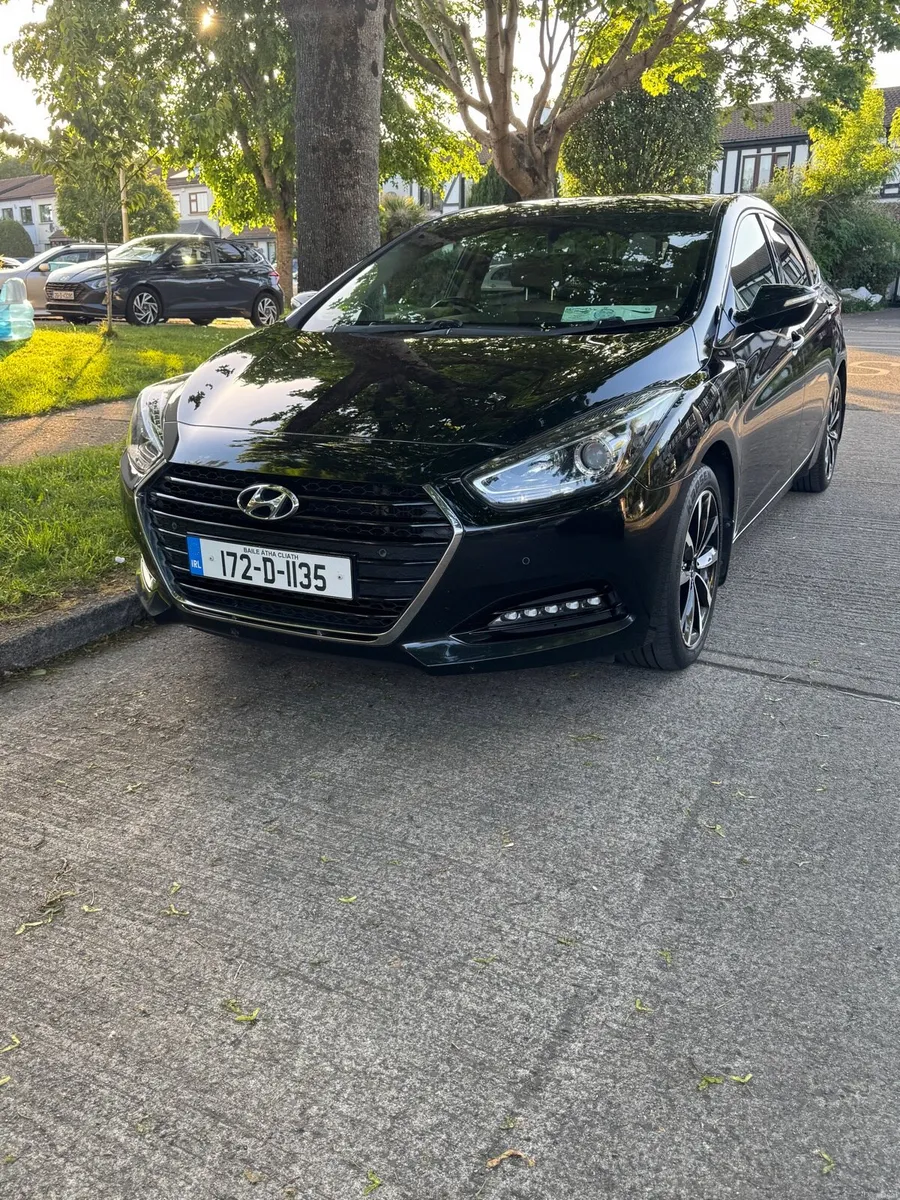 Hyundai i40 Executive - Image 2