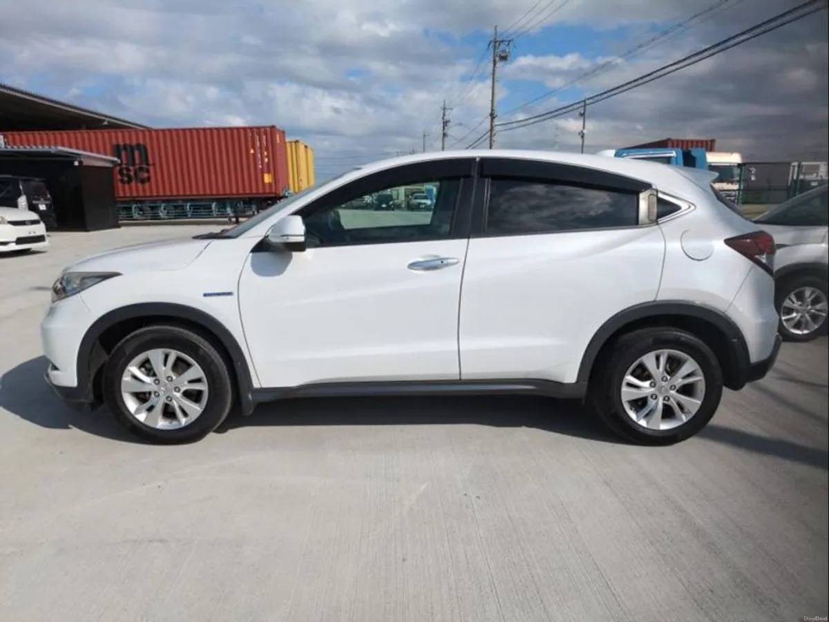 Honda Vezel 142 Hybrid X - Image 3