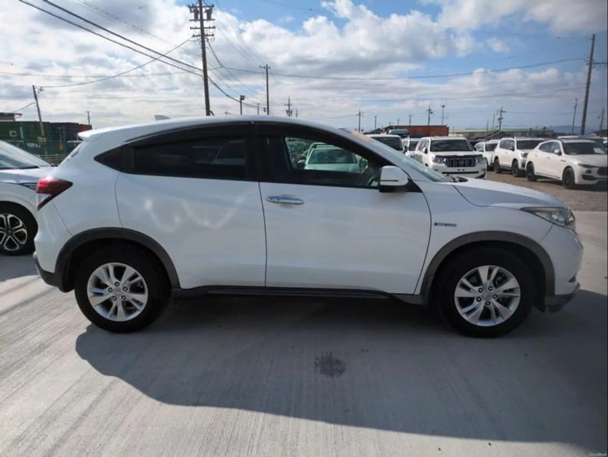 Honda Vezel 142 Hybrid X - Image 4