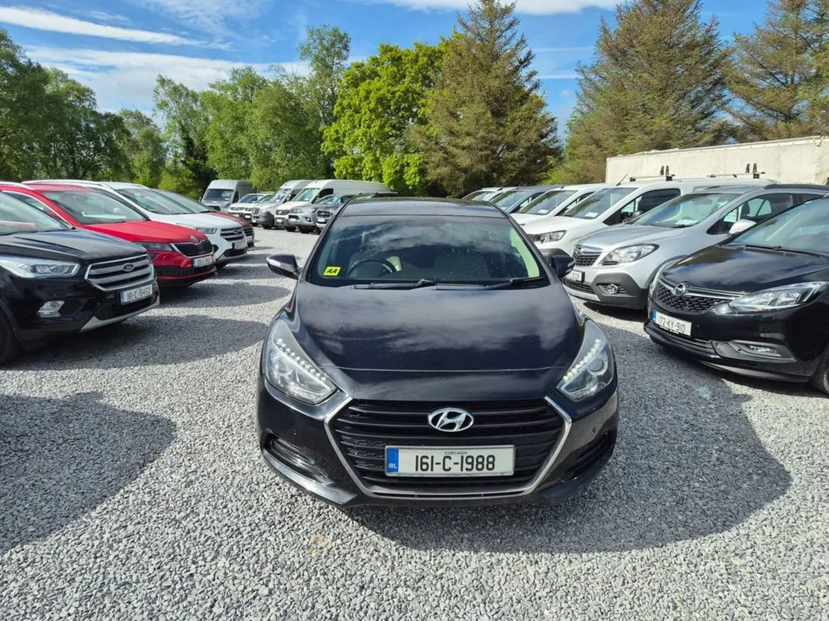 Hyundai i40 Executive Plus 4DR - Image 2