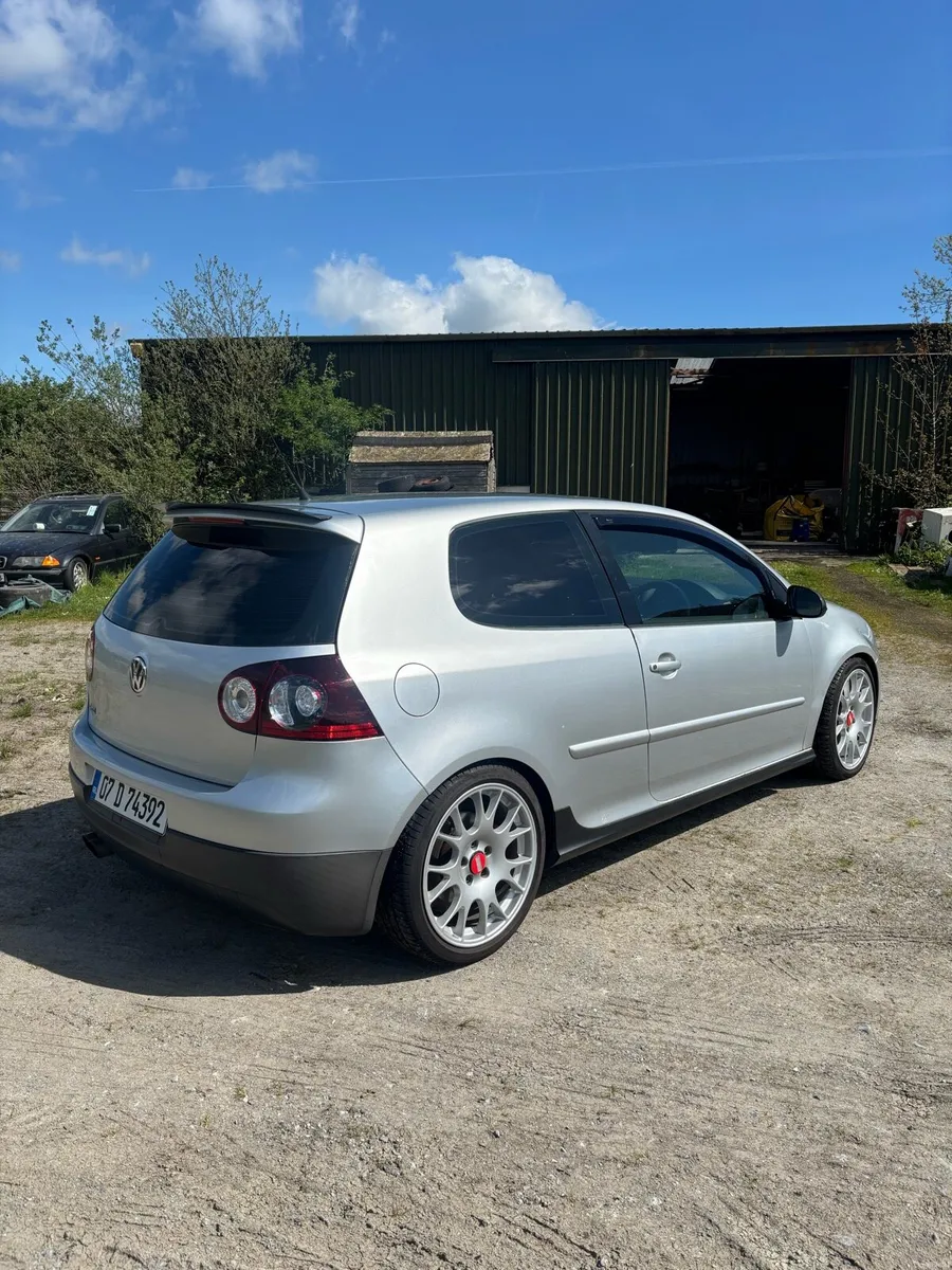 Volkswagen Golf GTI - Image 2