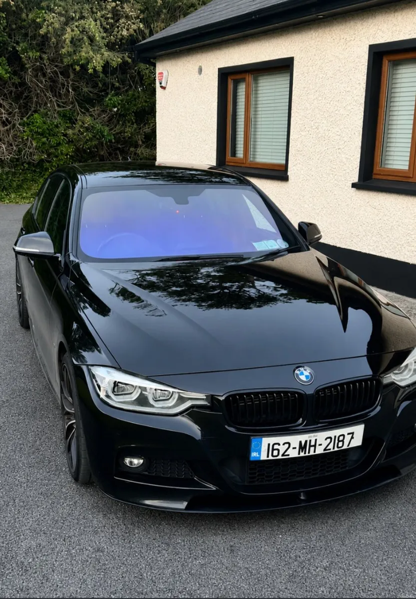 BMW 3-Series 2016 - Image 2
