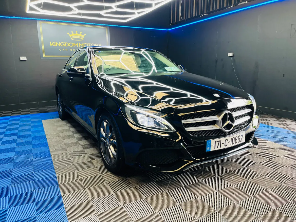 Mercedes-Benz C-Class 1.6 diesel,Automatic,LOW KM - Image 4