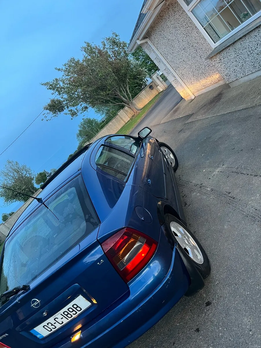 Opel Astra - Image 1