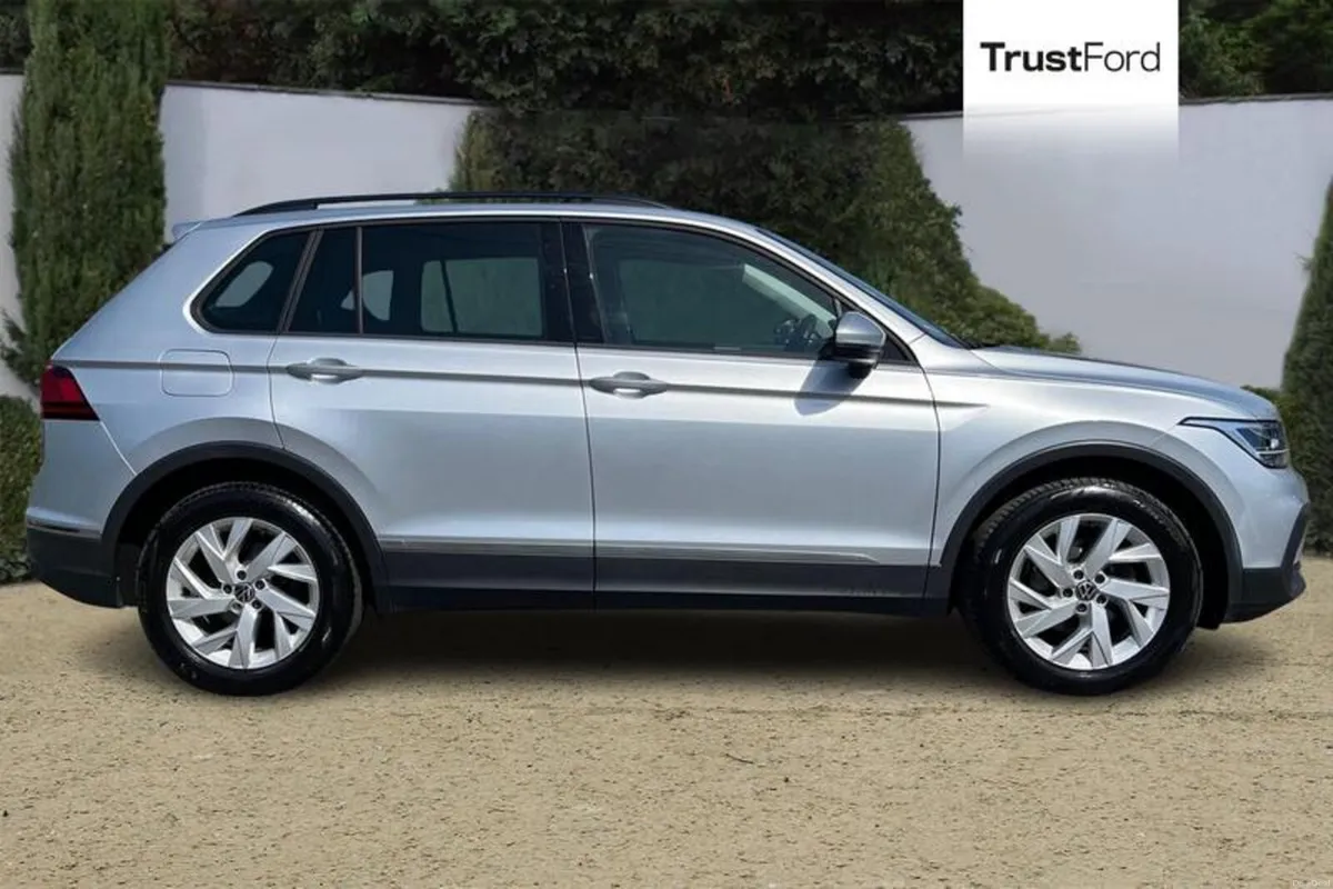 Volkswagen Tiguan Life - Image 3