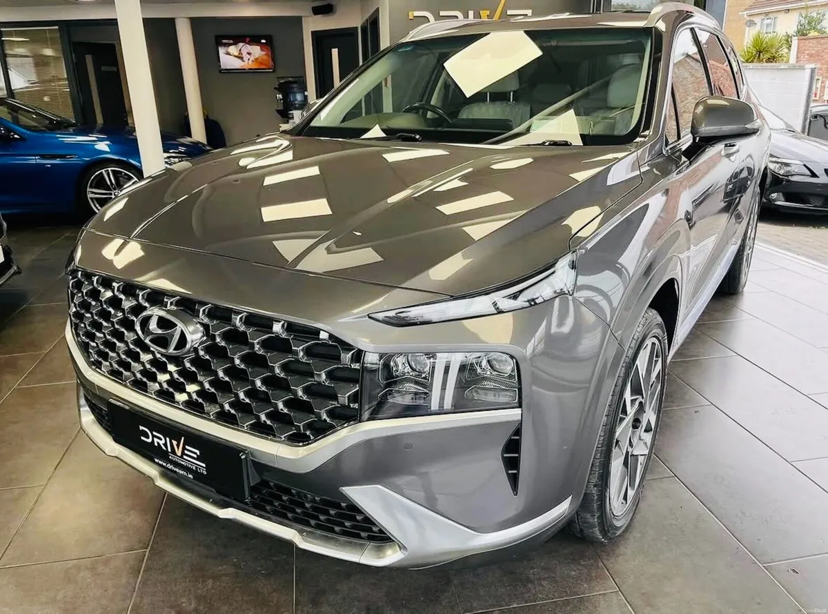 Hyundai Santa Fe 2021 4WD Executive Plus 2 Year Wa - Image 4