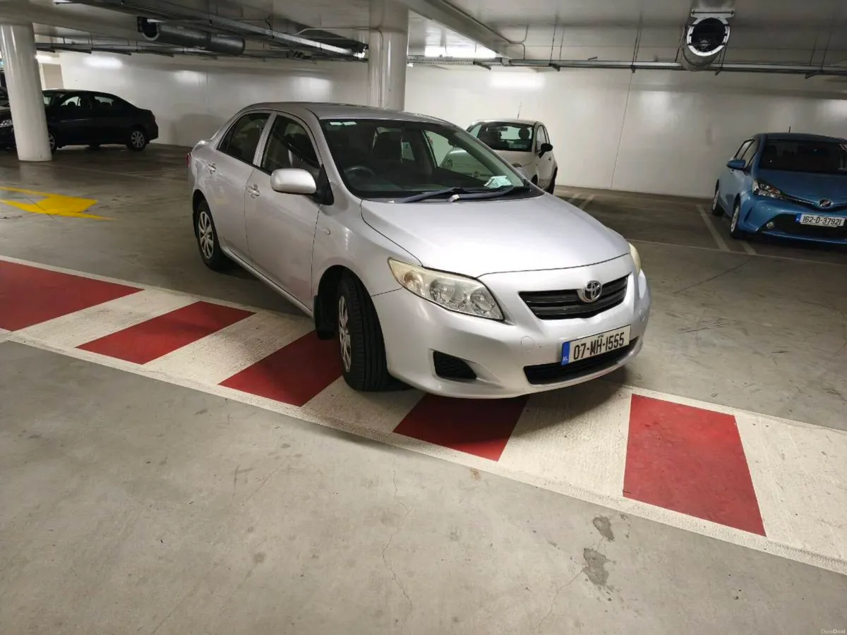 Very low km Toyota Corolla - Image 1