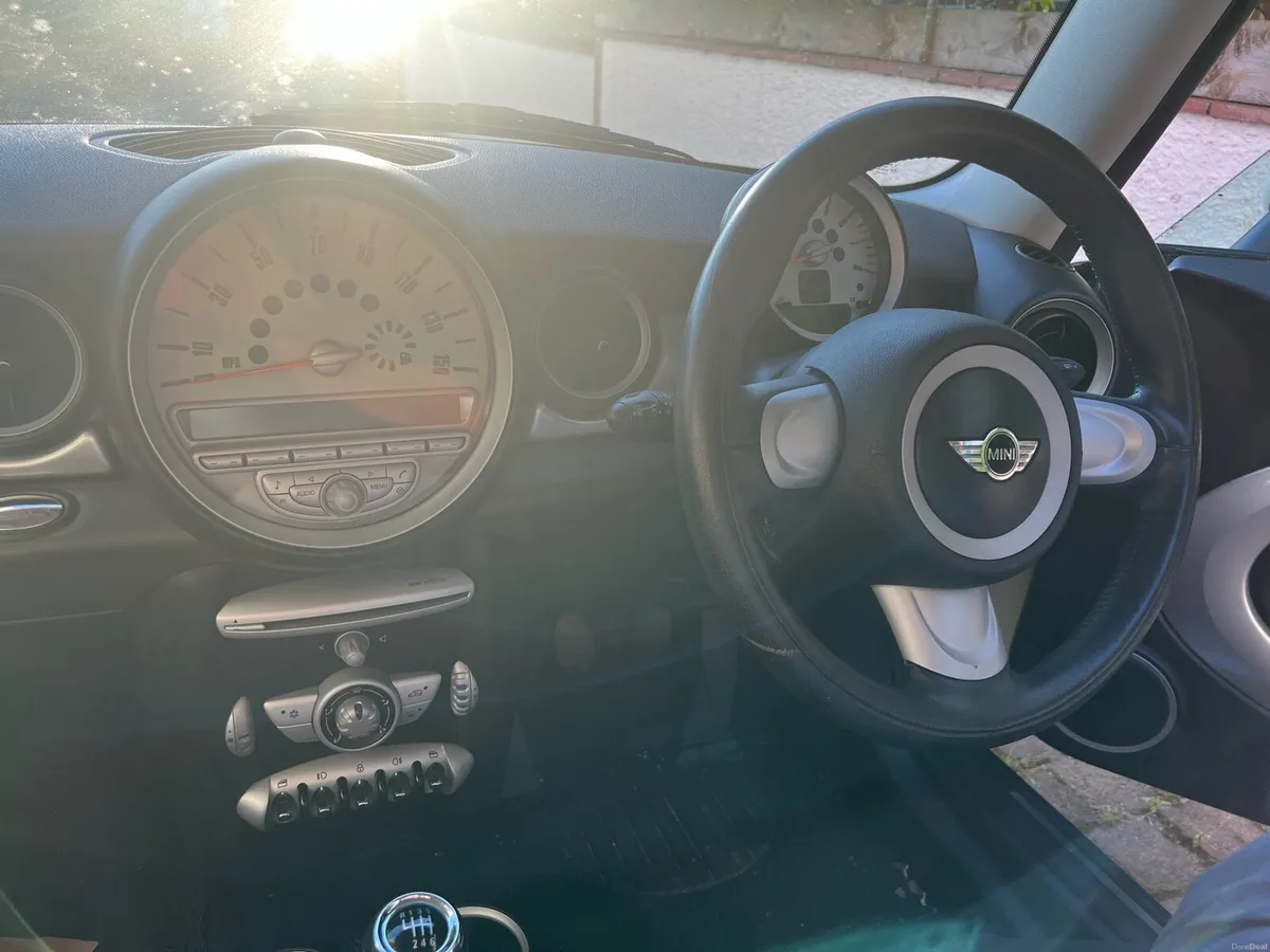Mini Cooper - Image 4