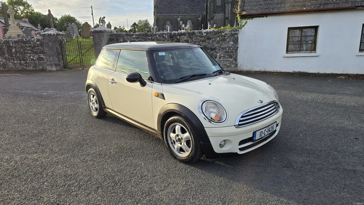 2010 Mini Cooper MG32 1.6 diesel manual - Image 2