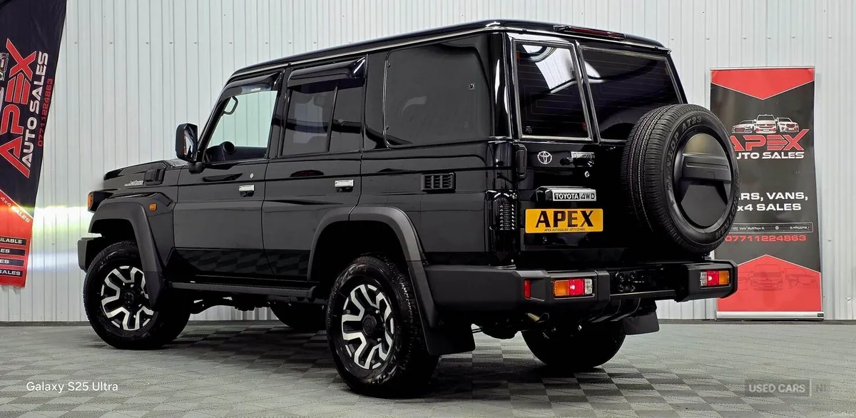 Toyota Land Cruiser VERY RARE LC 70 SERIES - Image 3