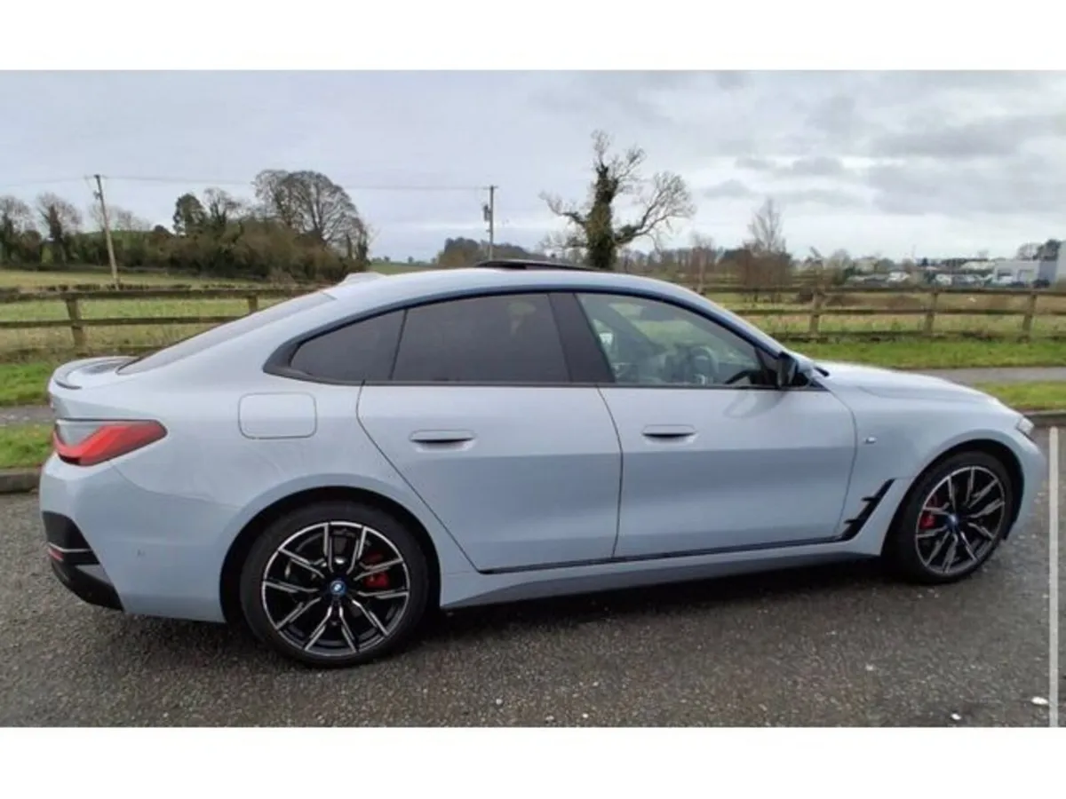 BMW i4 M Sport Pro Brooklyn Grey Sunroof - Image 2