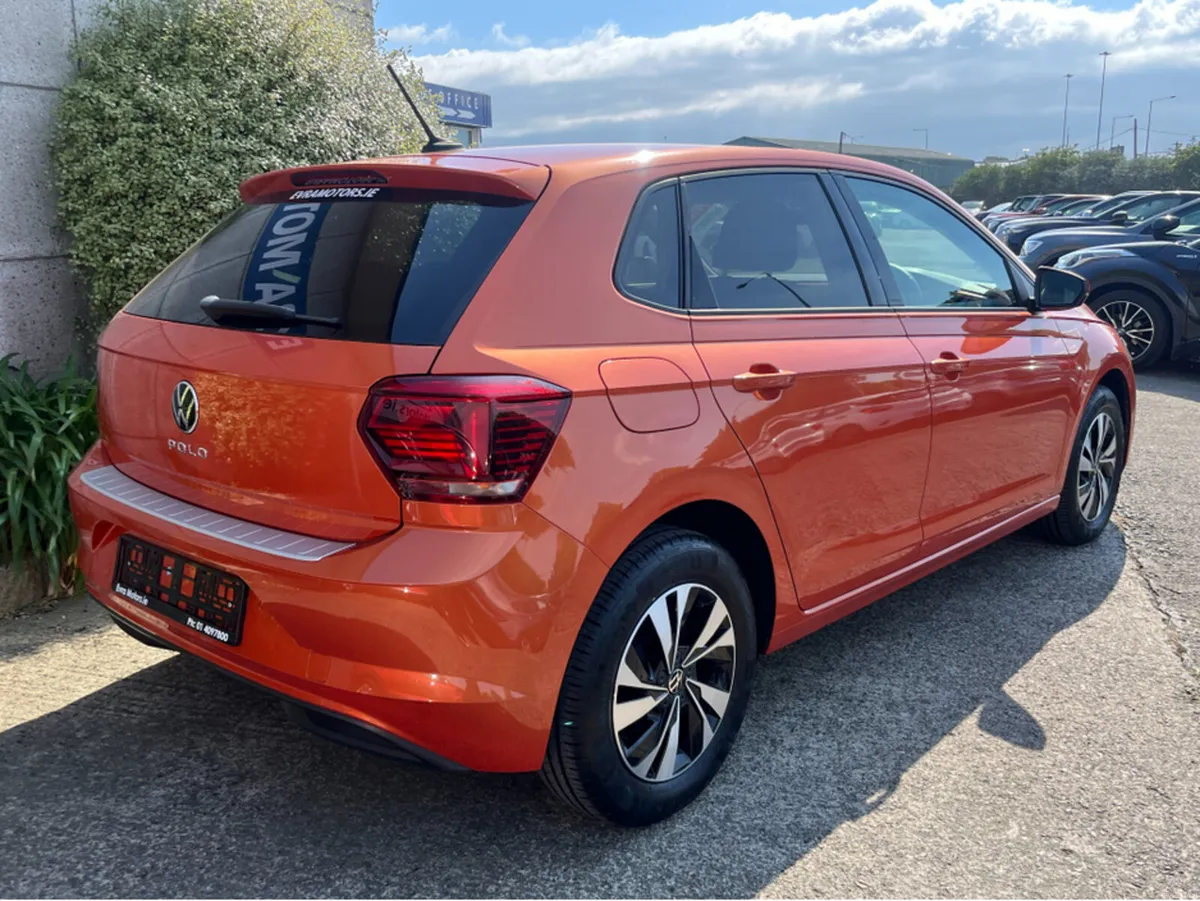Volkswagen Polo COMFORTLINE AUTOMATIC 1.0 PETROL / - Image 4