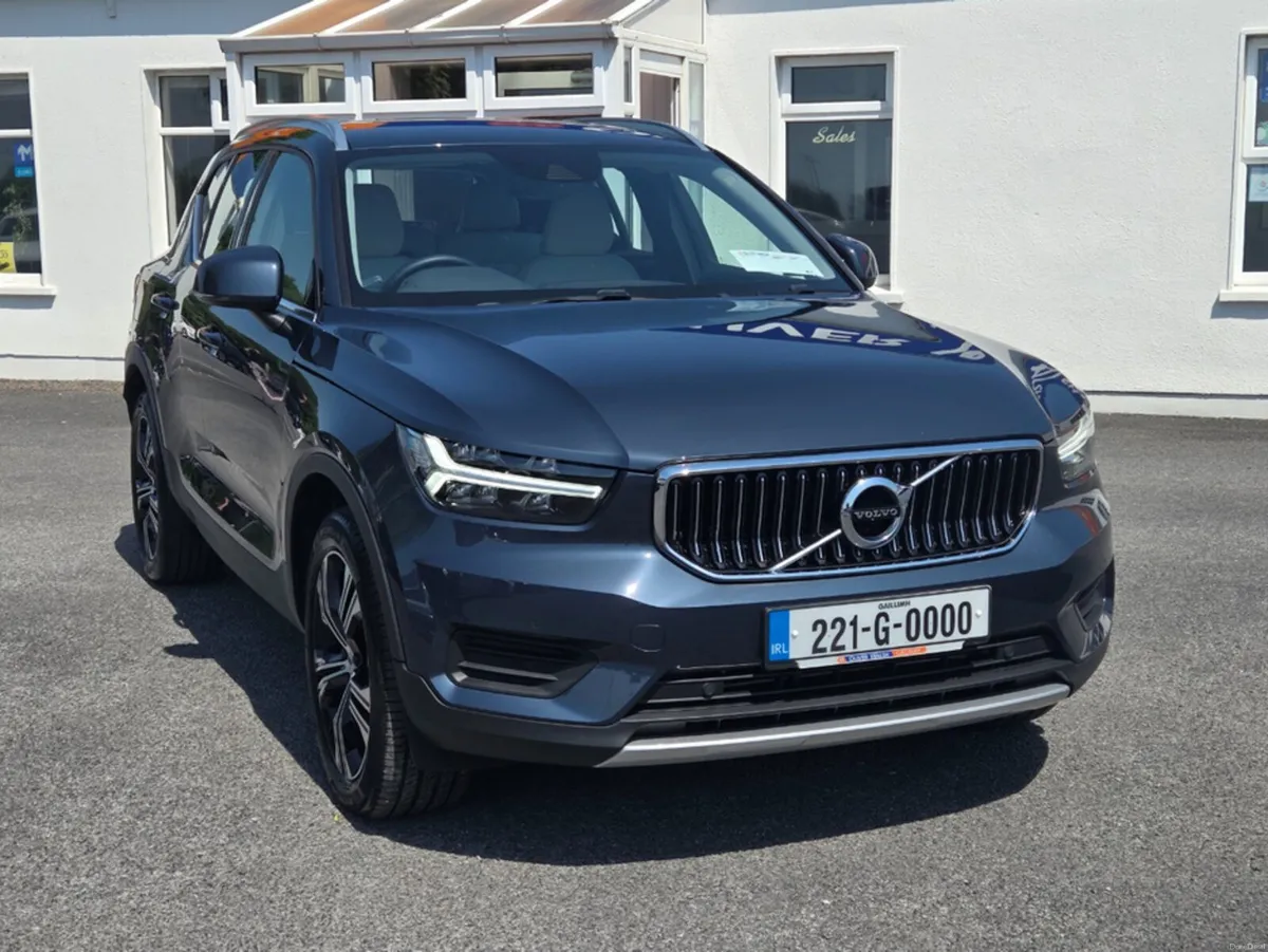 Volvo XC40 INSCRIPTION T4 RECHA RECHARGE - Image 2