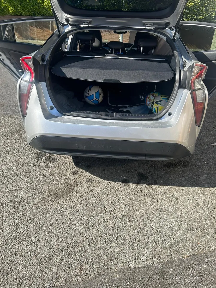 Toyota pirus 2018 (182) can go for taxi 2 yrs - Image 1