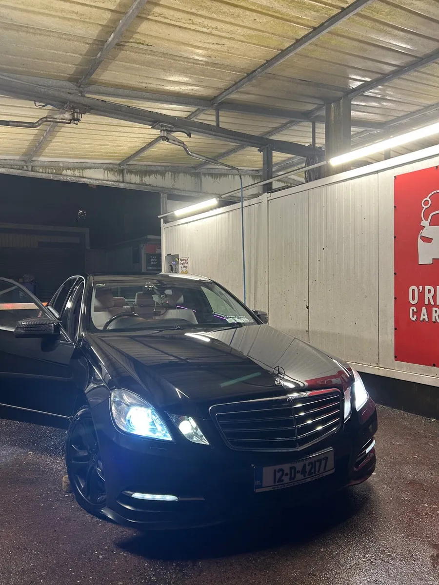 Mercedes-Benz E-Class 2012 only 89000 mileage - Image 1