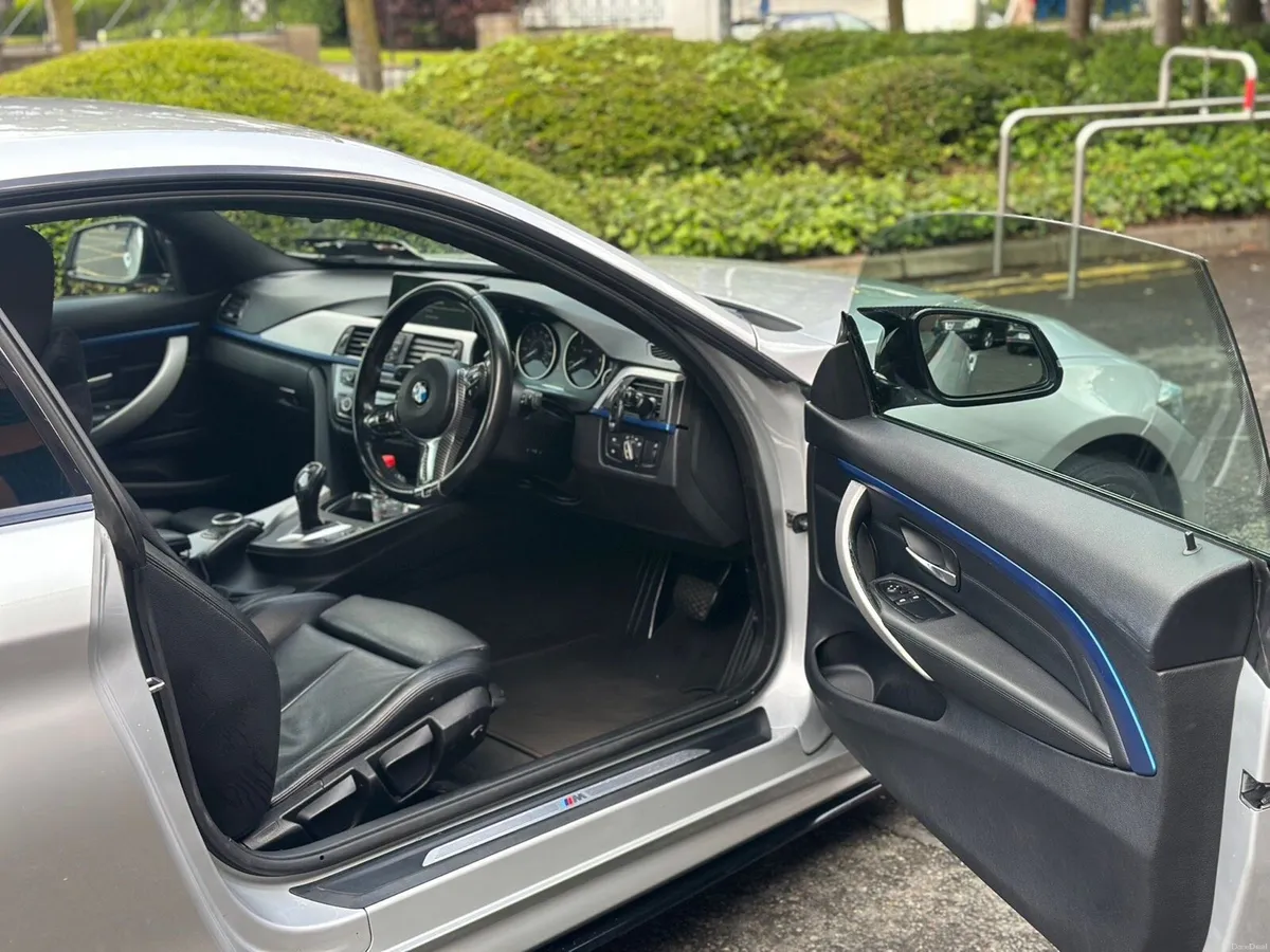 Car - Image 4
