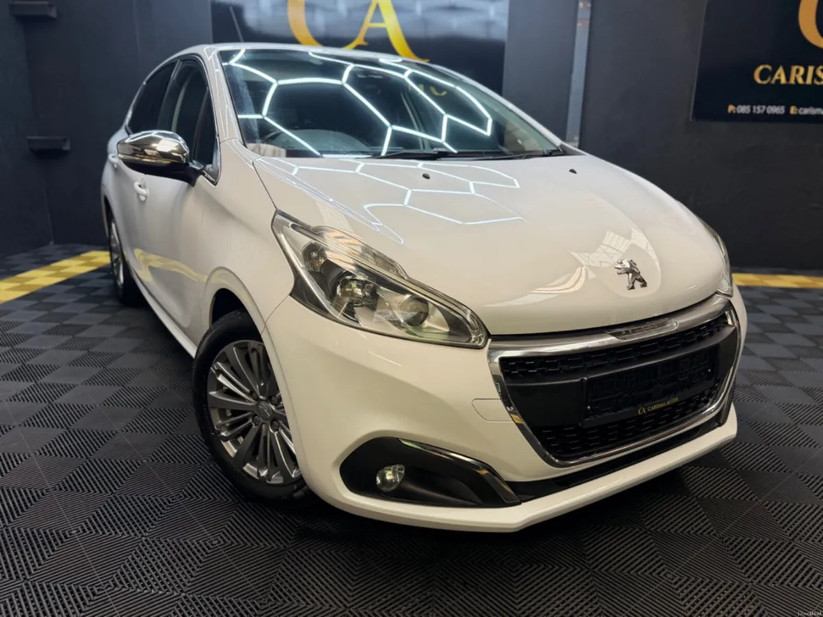 Peugeot 208 208 Auto 80kms - Image 2